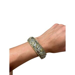 Silver Tone Floral Bangle Bracelet‎ Vintage Style Carved Design Women's